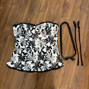 White House Black Market Bustier Crochet Black White Removable Belt Straps 4